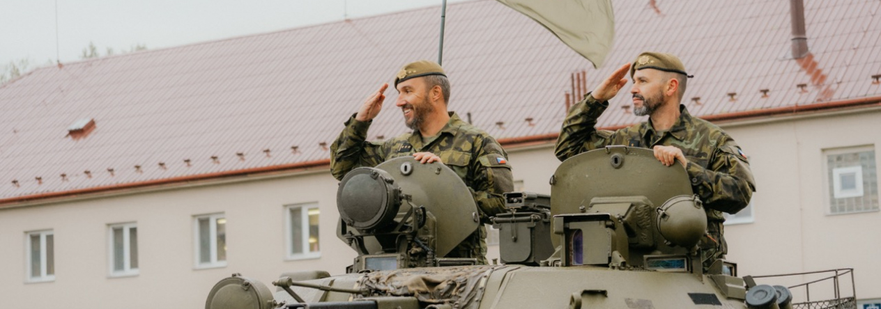 V Přáslavicích předali velení 72. mechanizovaného praporu a oslavili čtvrtstoletí jeho existence