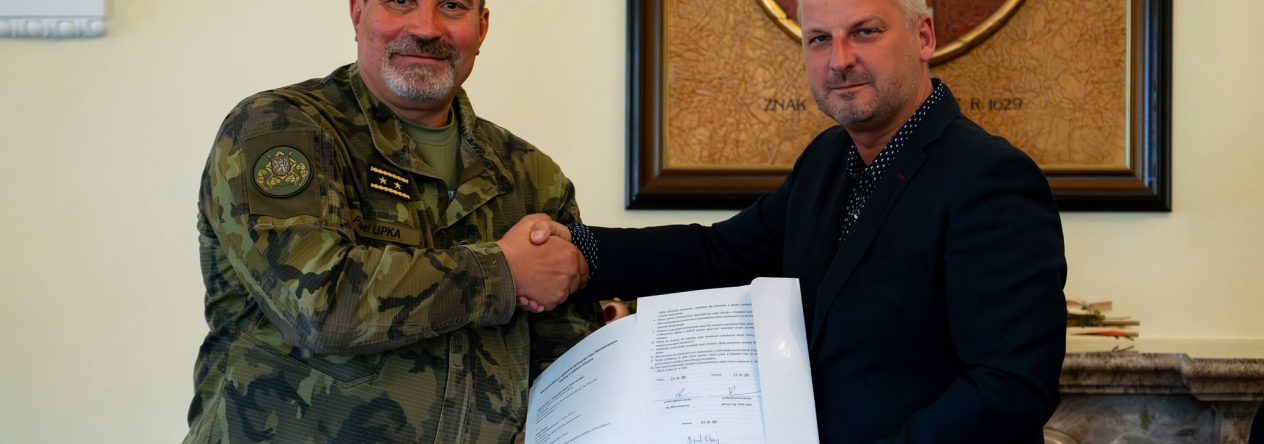 Memorandum o spolupráci mezi Ministerstvem obrany a městem Hranice: společná cesta pro vojáky i obyvatele