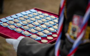 Slavnostní nástup po návratu z mise ze Slovenska