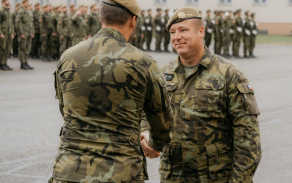 V Přáslavicích předali velení 72. mechanizovaného praporu a oslavili čtvrtstoletí jeho existence