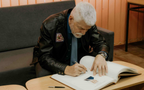 Návštěva pana prezidenta Petra Pavla v posádce Přáslavice