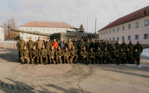 Návštěva pana prezidenta Petra Pavla v posádce Přáslavice