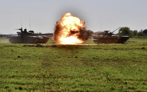 Dny NATO na mošnovském letišti bývají místem prezentace techniky tankového praporu na veřejnosti. V roce 2019 to byl tank T-72M4 CZ, který byl ve výzbroji tří tankových rot a BVP-2 u jedné mechanizované roty, která je nedílnou součástí tankového praporu. 