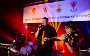 První společný Reprezentační ples města a posádky Hranice nabídl slavnostní večer ve znamení spolupráce a tradice