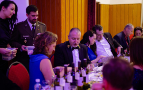 První společný Reprezentační ples města a posádky Hranice nabídl slavnostní večer ve znamení spolupráce a tradice