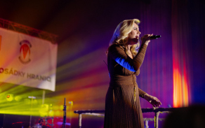 První společný Reprezentační ples města a posádky Hranice nabídl slavnostní večer ve znamení spolupráce a tradice