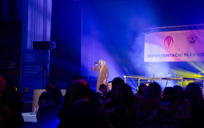 První společný Reprezentační ples města a posádky Hranice nabídl slavnostní večer ve znamení spolupráce a tradice