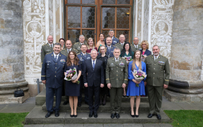 Prezident jmenoval pět nových generálů, šest povýšil do vyšší generálské hodnosti Autor: Jan Schejbal