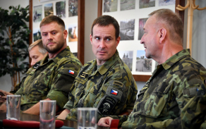 7._gen_rehka_na_griefingu_spolu_s_prislusniky_7.mb_.jpg
