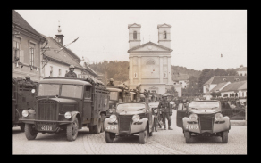 Příjezd motorizované techniky cyklistického praporu 2 do Bučovic  4. listopadu 1938.
