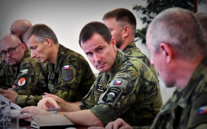 8._gen_rehka_na_griefingu_spolu_s_prislusniky_7.mb_.jpg