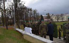 6	Vyvrcholením oslav bylo odhalení památníku padlým příslušníkům 7. mechanizované brigády